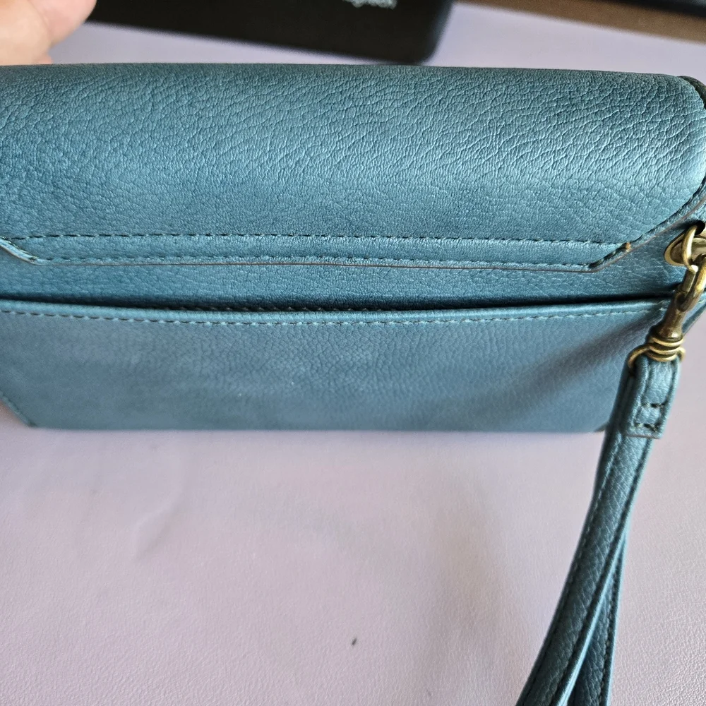 Relic Teal Handbag Purse Wallet Wrislet Women's Minimalist Travel Casual